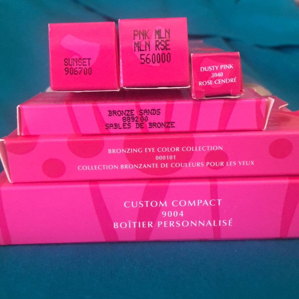 Mary Kay Cosmetics bundle - Picture 2 of 12